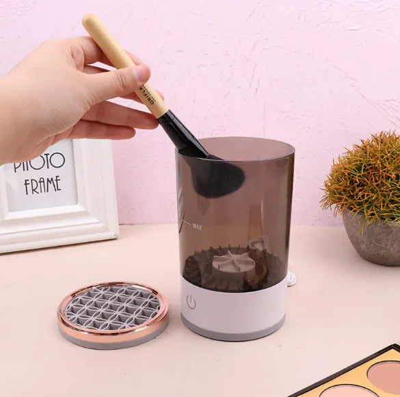The Brush Cleaner