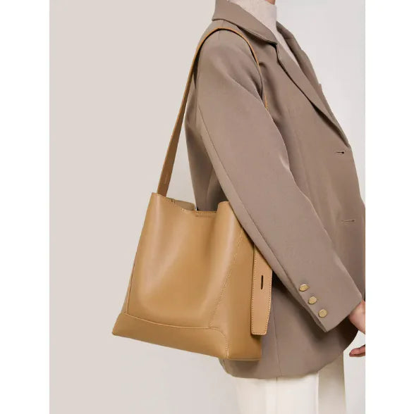The Crossbody Shoulder Bag