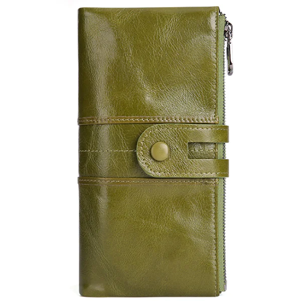 The Noelle Clutch