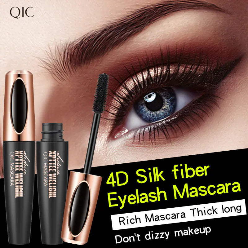 The Defined Lash Mascara