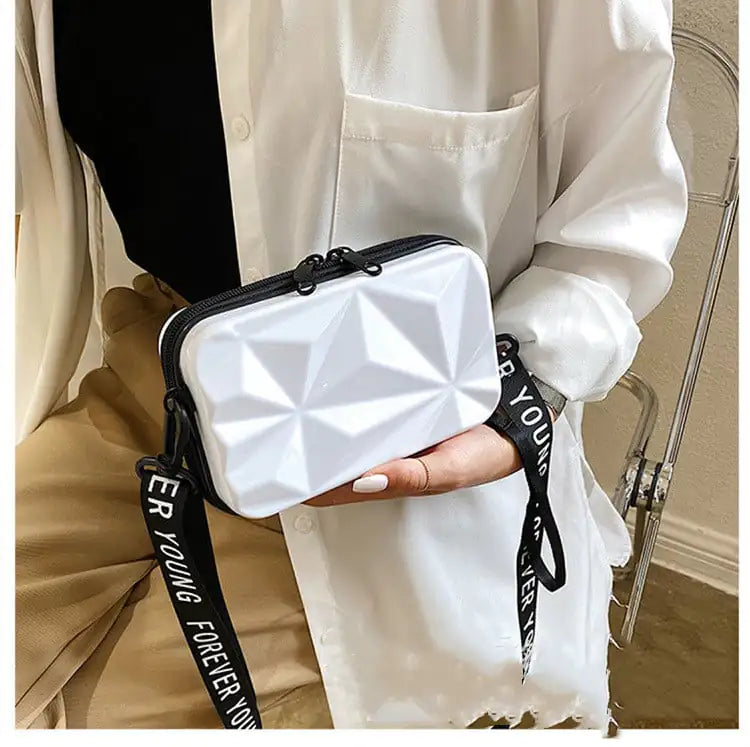 Compact Diamond Shell Makeup Bag